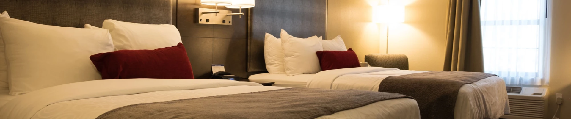 mants-hotel-carousel-02